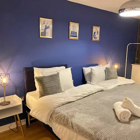 Perfect For Families & Business - Demha Nights Apartment Birmingham
